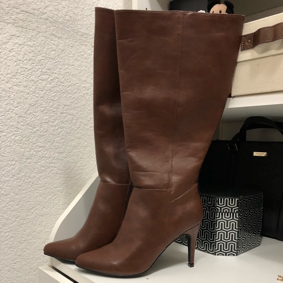 Brown Boots - Picture 1 of 3